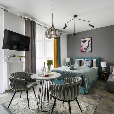 Apartamenty Metropark Krzemieniecka-Lux Varsovia Exterior foto