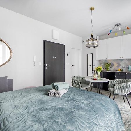 Apartamenty Metropark Krzemieniecka-Lux Varsovia Exterior foto