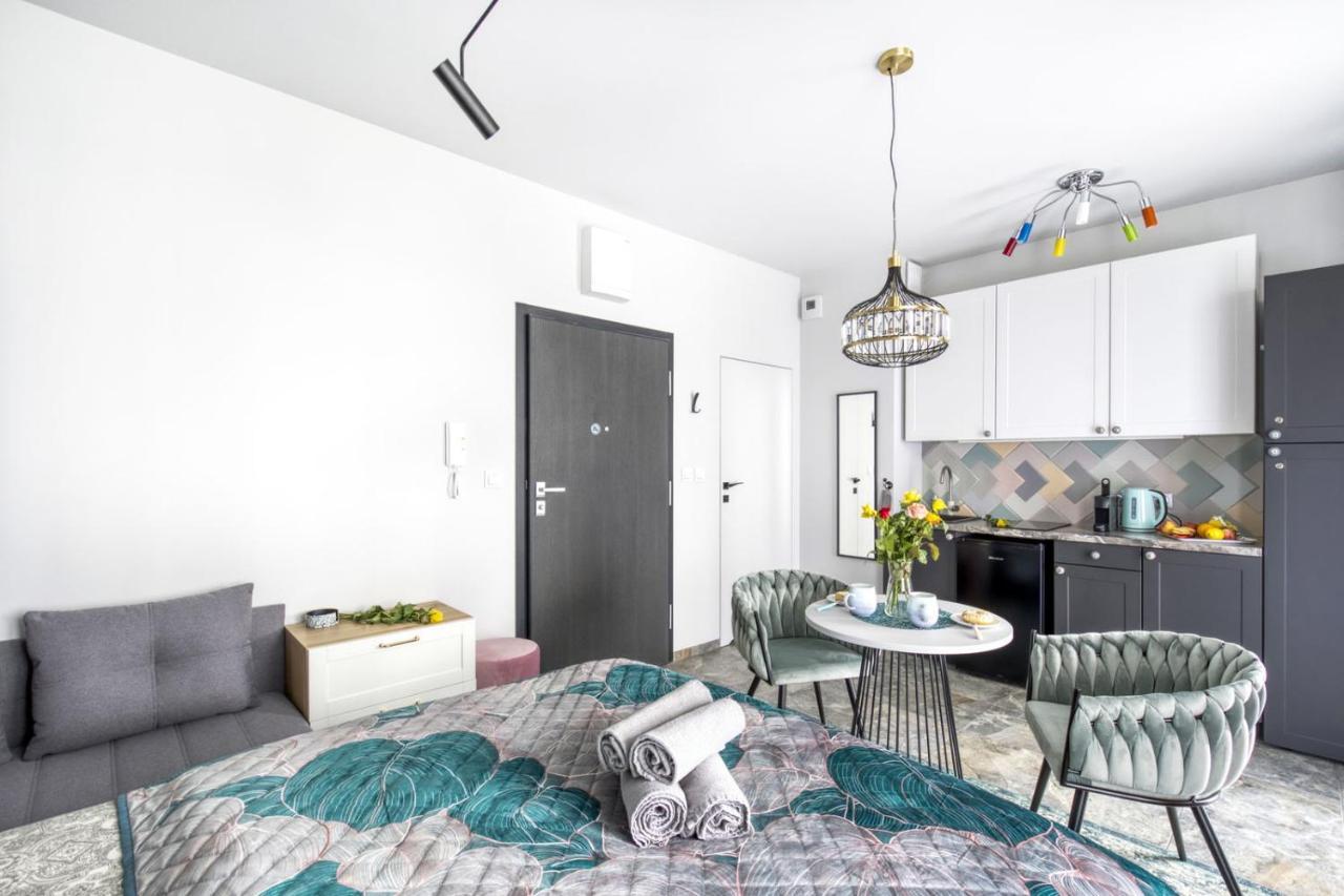 Apartamenty Metropark Krzemieniecka-Lux Varsovia Exterior foto