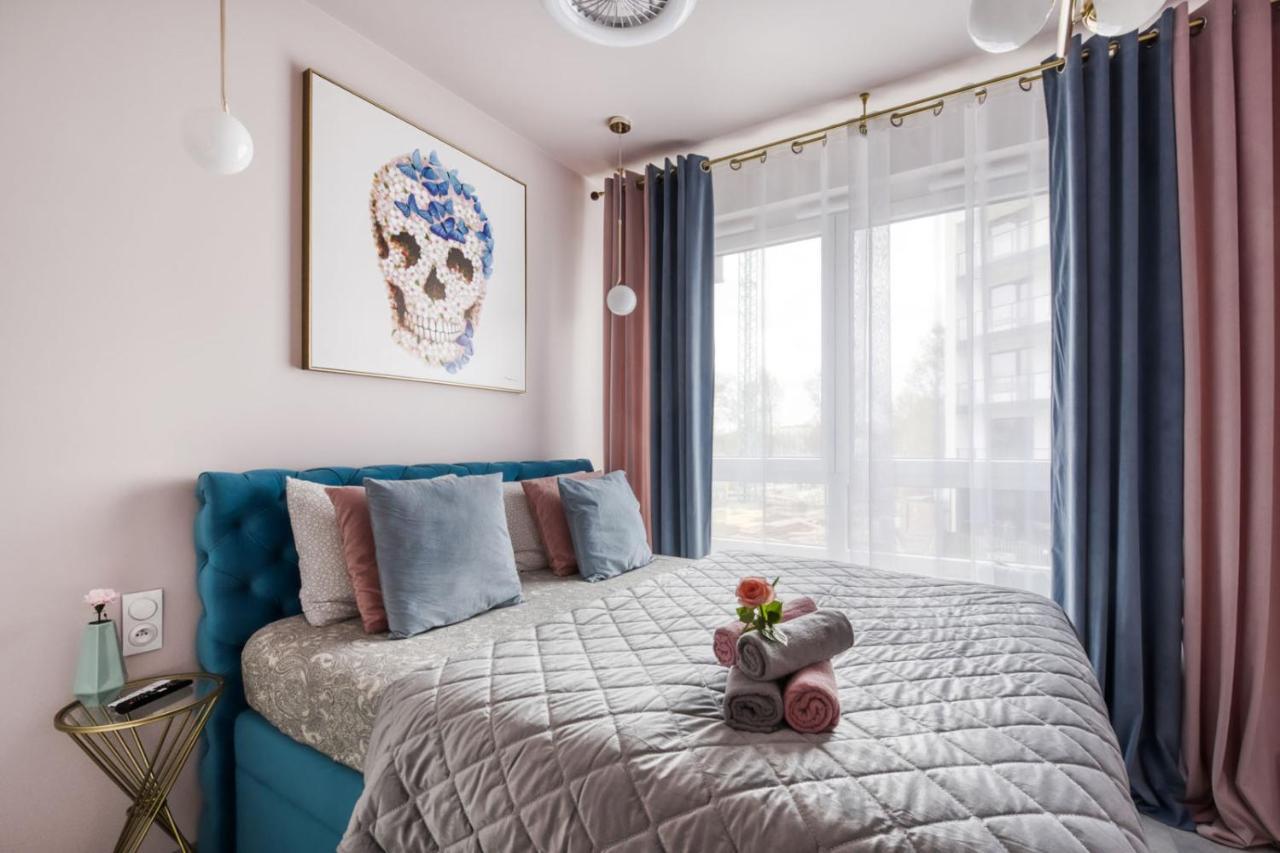 Apartamenty Metropark Krzemieniecka-Lux Varsovia Exterior foto