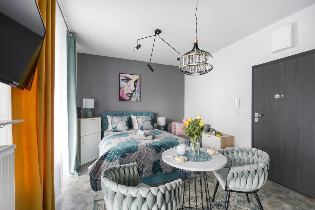 Apartamenty Metropark Krzemieniecka-Lux Varsovia Exterior foto