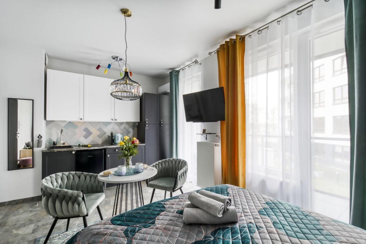 Apartamenty Metropark Krzemieniecka-Lux Varsovia Exterior foto