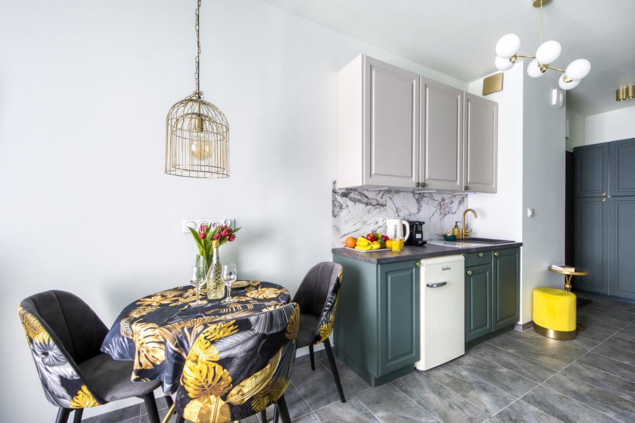 Apartamenty Metropark Krzemieniecka-Lux Varsovia Exterior foto